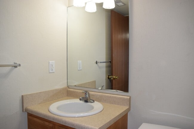Photo - 16860B Huntington Ln Unidad 16860 B Huntington Ln