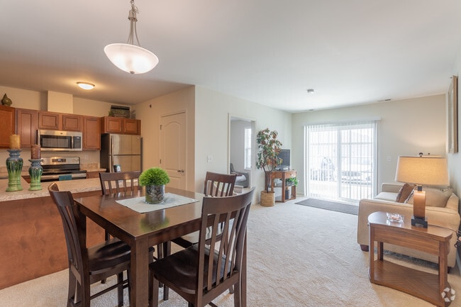 2 HAB 1 BA - 825 ft² - Lorain Pointe Senior Apartments