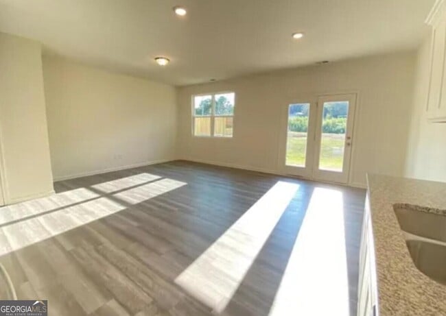 Photo - 337 Penn Sta Wy