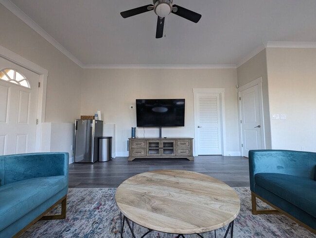 Photo - 901 Sunny Meadows Ln Unit ID1047360P