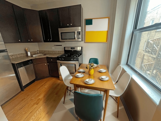 Photo - Buena Terrace - 4242 N Sheridan Rd