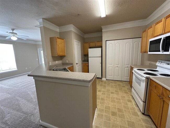 Photo - 8836 Villa View Cir Unit 201