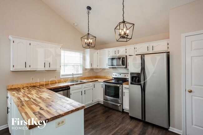 Photo - 9466 Fairview Pkwy