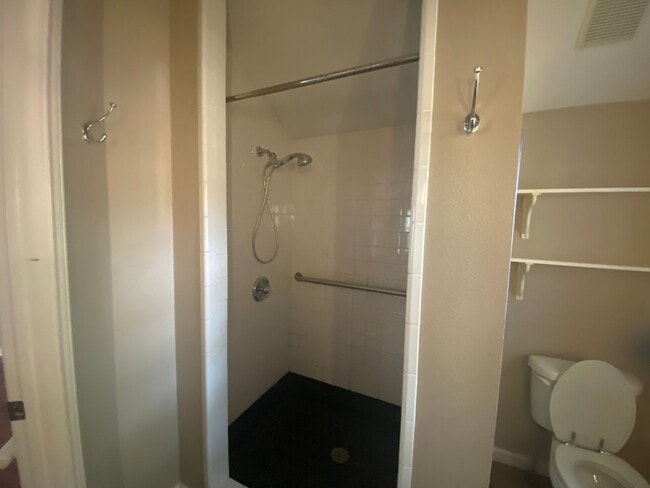 Building Photo - 3300 Lafayette Ave Unit B