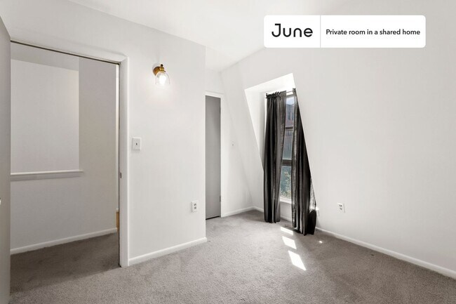 Photo - Room in Shared 5 bed/3 bath home Unit 3C