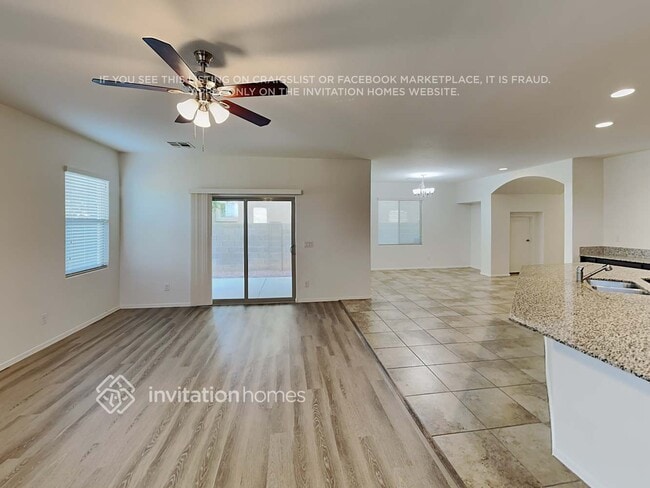 Photo - 1285 E Palomino Way