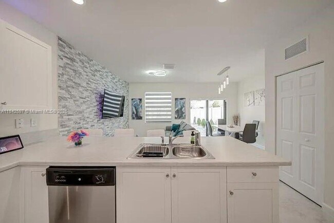 Building Photo - 3371 W 106th Terrace