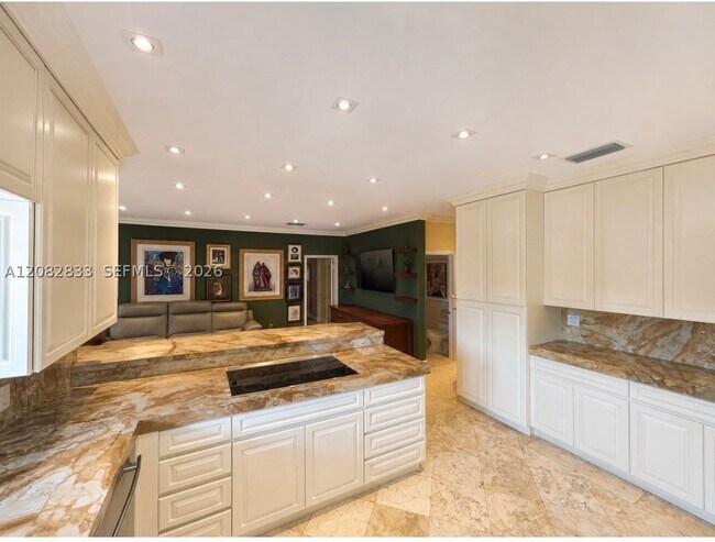 Building Photo - 470 Marquesa Dr