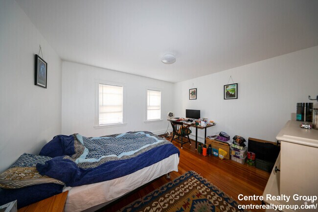 Building Photo - 17 Princeton St Unit 3 Rental