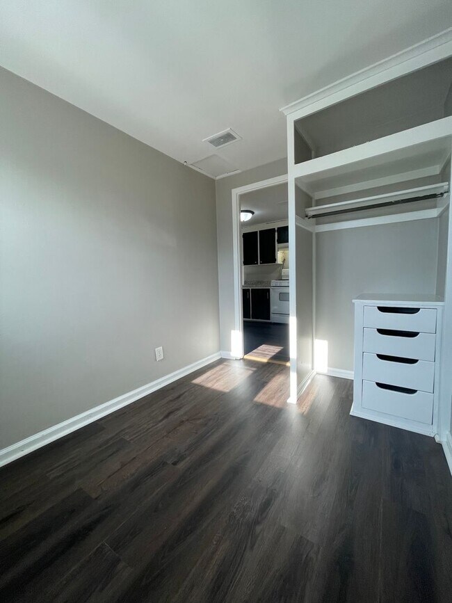 2 bed, 1 bath home for rent in Waterloo Rental House Rental in