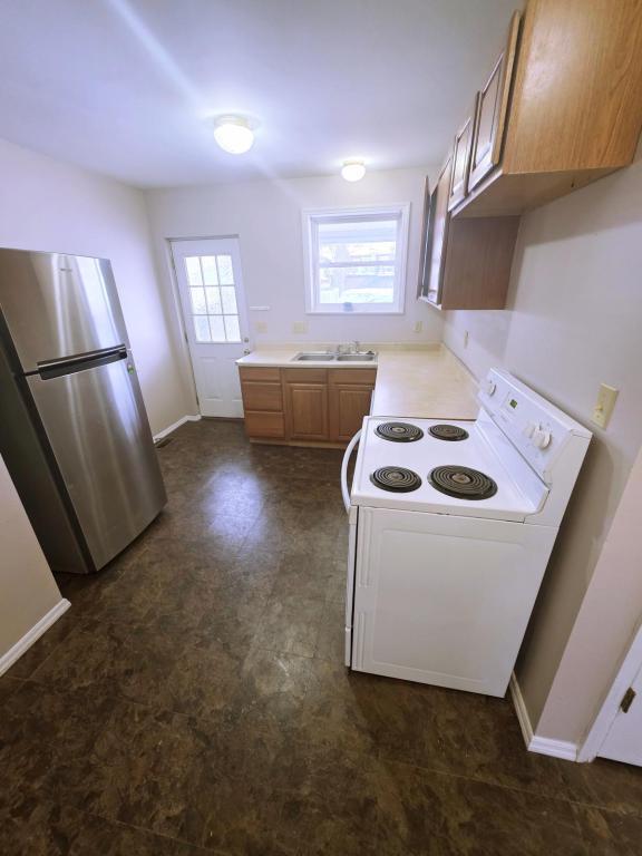 Photo - 2584 Deming Ave