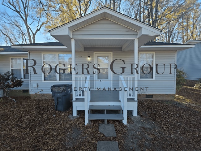 Building Photo - #450 - 236-238 Crozier St Duplex Unit 236 Crozier St