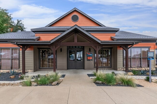 Clubhouse with Modern Amenities at Ovation Apartments in Austin, TX