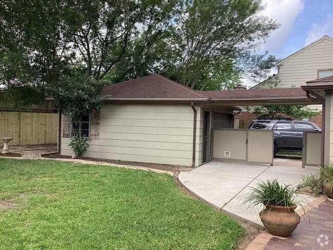 Building Photo - 15311 Empanada Dr Rental