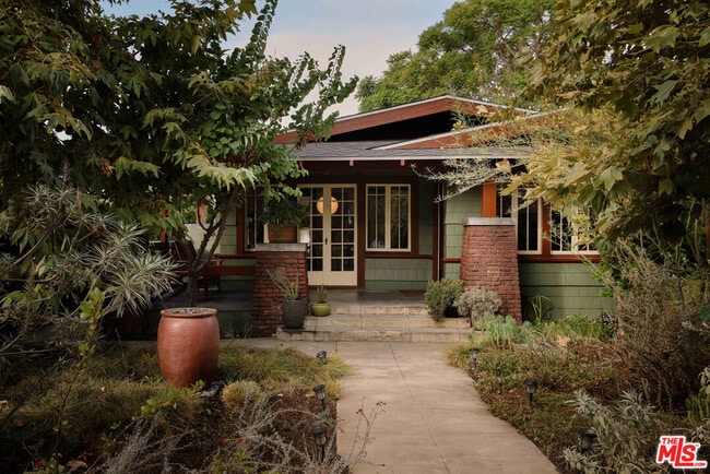 Building Photo - 2606 W Ave 30