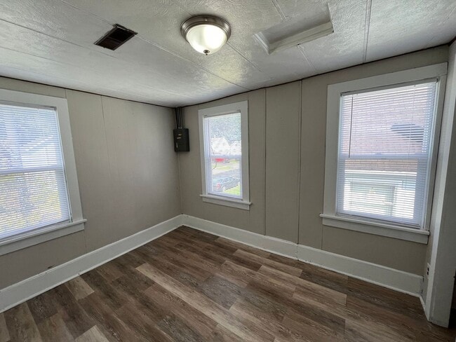 Photo - 310 W Arnold St Unit Upper