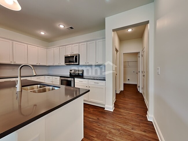 Photo - 113 Pecan Dr