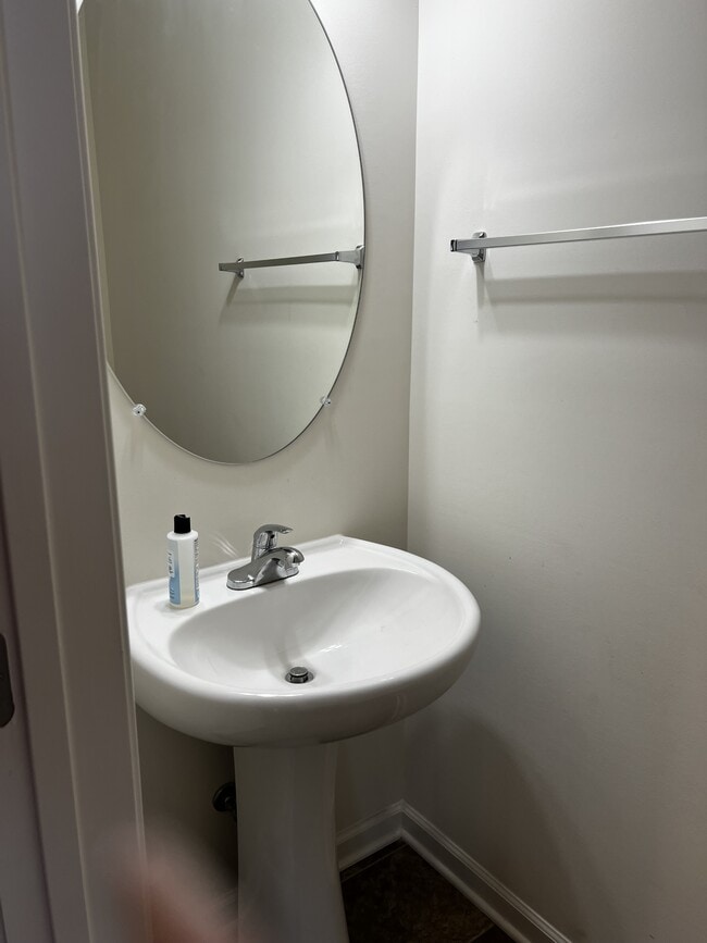 Photo - 247 Crofton Ct