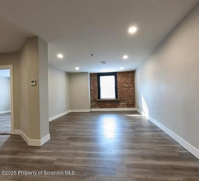 Photo - 205 N Washington Ave