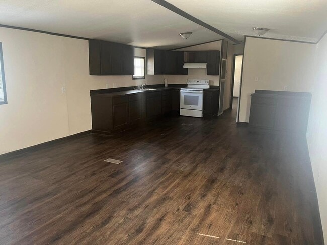 Photo - 3 Bed 2 Bath Mobile Home Available for Rent