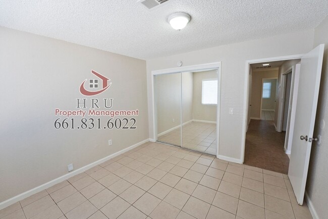 Photo - 2901 S Chester Ave Unit #C