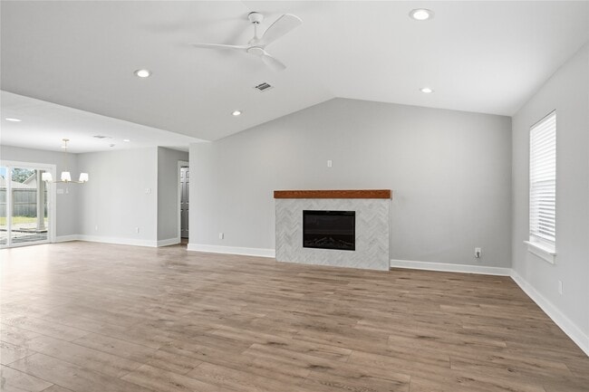 Photo - 10411 Londonderry Dr