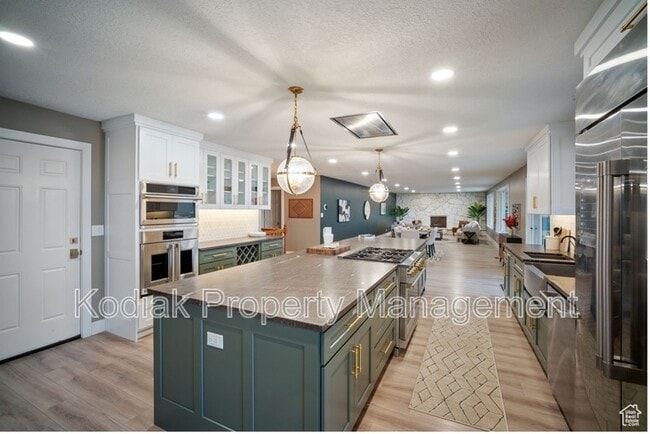 Photo - 816 E 16th Ave