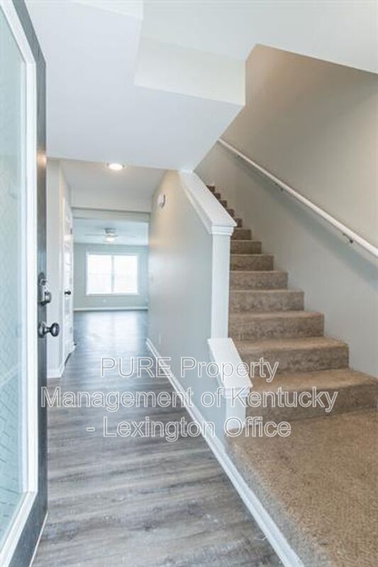 Photo - 3052 Ransom Way