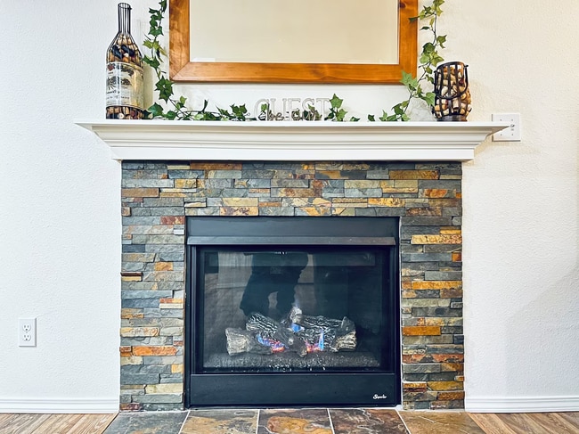 Warm fireplace. - 1200 Olney Ave SE