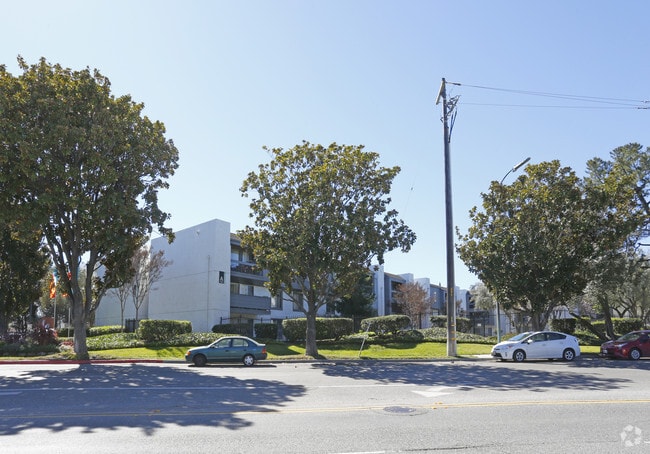Building Photo - Park Kiely Rental