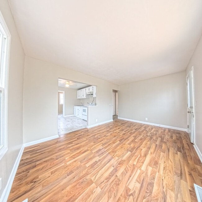 Photo - Cozy 2 Bedroom 1 Bathroom Home