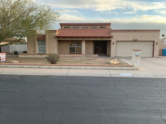 Building Photo - !!!RENT TO OWN!!! !!MOVE IN READY!! 4 BED 2 BATH PRIVATE POOL!! 2 CAR GARAGE!! FAMILY HOME!!! $2,...