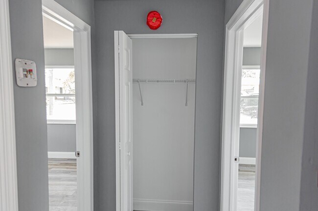 Photo - 901 W 36th St