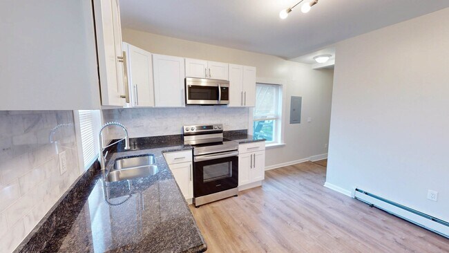 Photo - 335 John St Unit 2