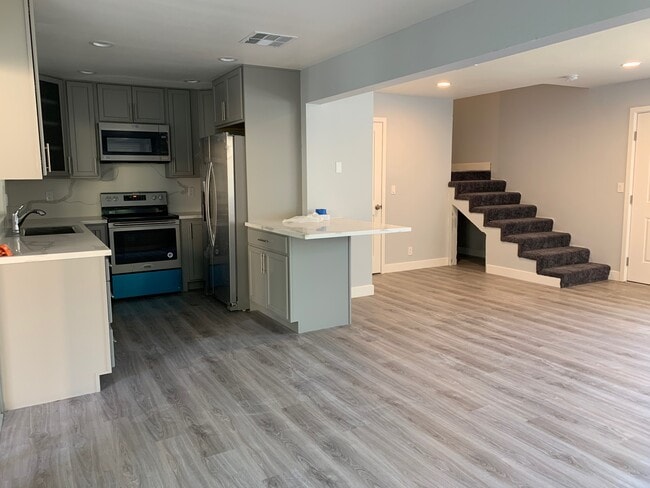 Photo - 16730 Barnell Ave Unit 2