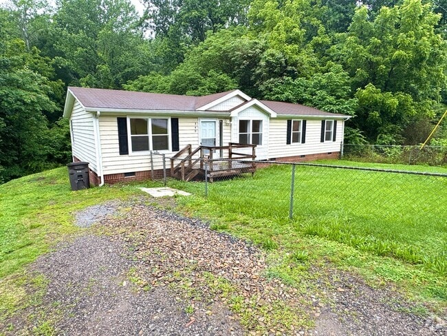 Building Photo - Statesville - 4BR/2BA Rental