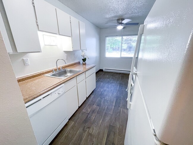 Halsey Summit Apartments