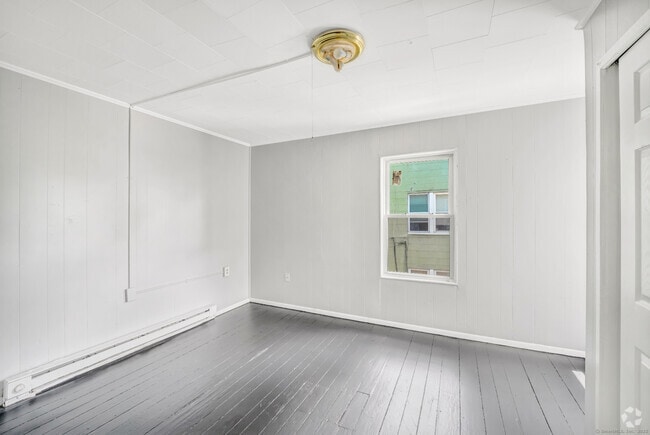 Building Photo - 67 Burton St Unit 2 Rental