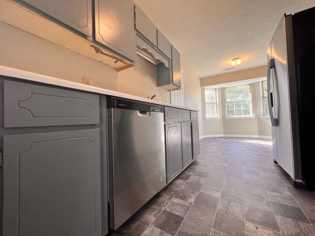 276 Kenny Dr
