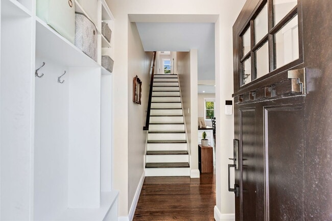 Photo - 639 Cumnor Ave