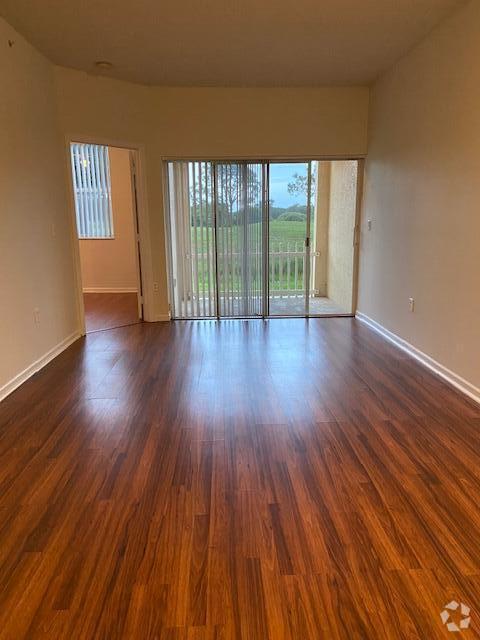 Building Photo - 2060 Greenview Shores Blvd Unit 301 Rental
