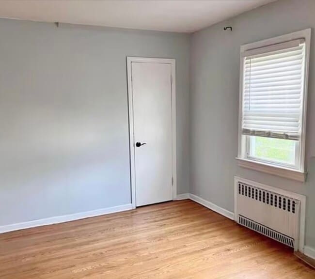 Photo - 292 Morsemere Ave Unidad Untermyer Garden