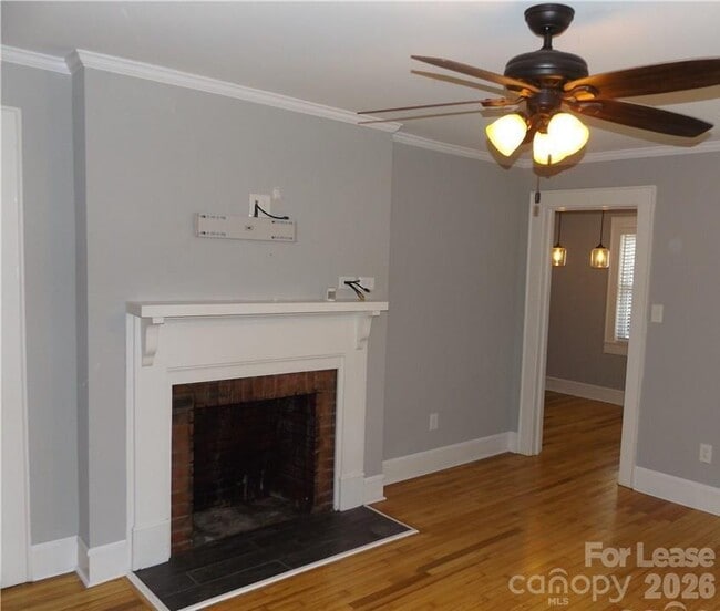 Photo - 1024 8th St NE