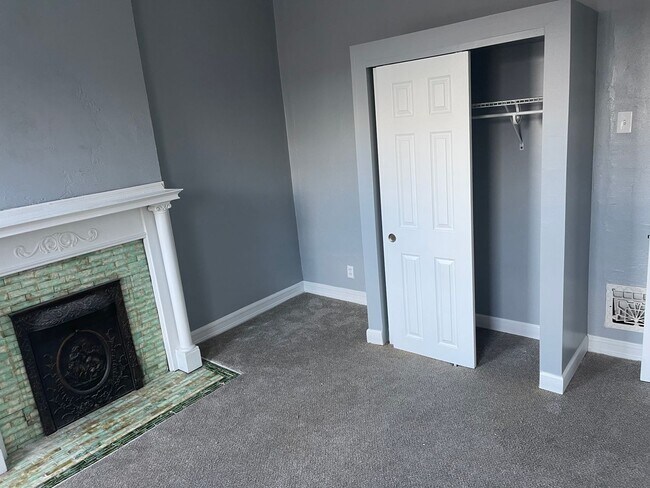 Building Photo - 4440-B Gibson Ave Unit 4440-B Gibson Ave