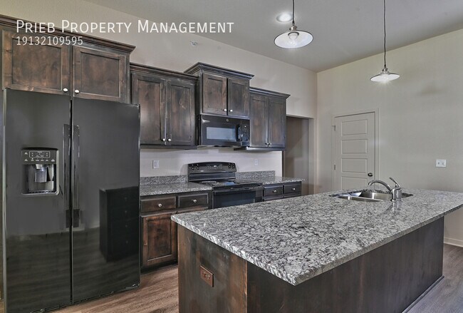 Photo - 8957 Findley St