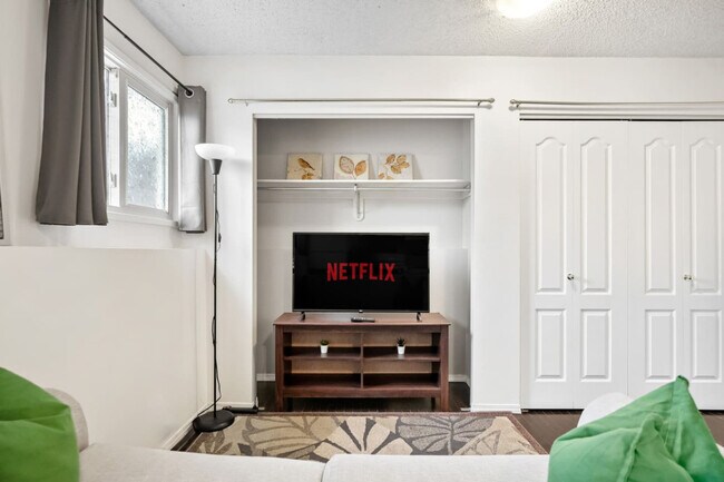 Photo - 64 Riverbirch Rd SE Unit ID1314520P