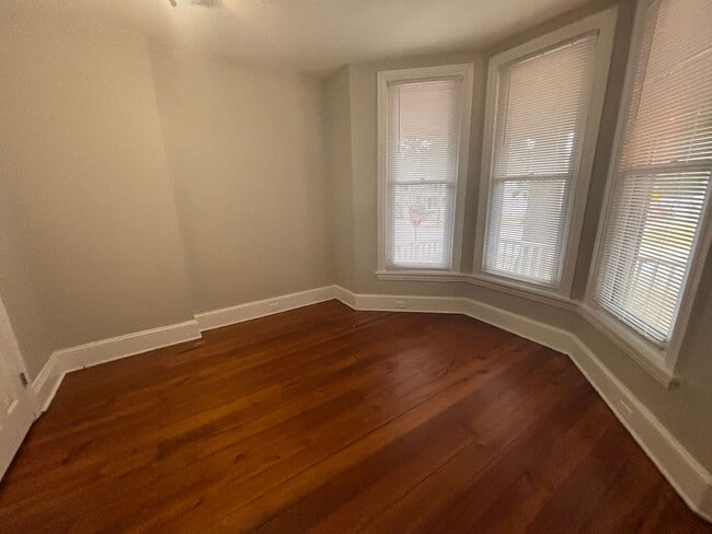 Photo - 177 - 501 Montgomery- Unit 1