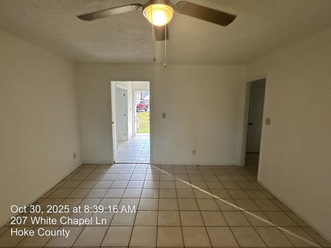 Photo - 207 Whitechapel Ln