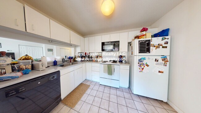 Photo - 175 Beacon St Unidad 314