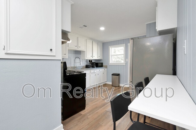 Photo - 3339 Simmons St Unidad 4